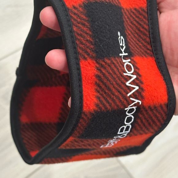 Bath & Body Works Red and Black Soft Plaid Head Ear Warmer Adult - Picture 4 of 6